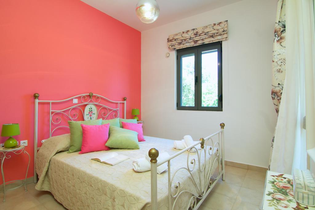 Loutra Resort Oda fotoğraf